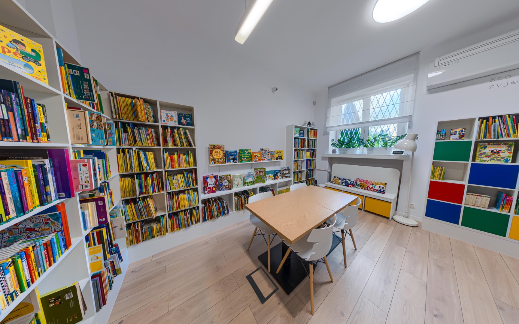 Wnętrze filii Ciołka dla dzieci